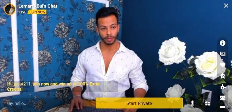 Gorgeous Latin model flirting with his guests on the mobile version of CameraBoys
